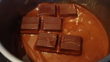 Рецепт конфет романтика ночи с миндально-творожным суфле