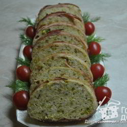 Рецепт Куриного суфле с фисташками в беконе