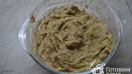 Рецепт куриного суфле с фисташками в беконе