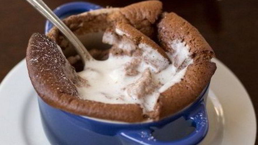 Рецепт шоколадного суфле с кремом в духовке