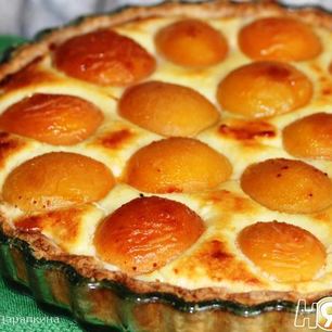 Рецепт Сладкого киша с творожным суфле и абрикосами