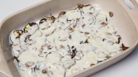 Рецепт суфле из кабачков под грибным соусом