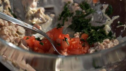 Рецепт суфле из трески с медово-горчичным соусом и запеченными помидорами