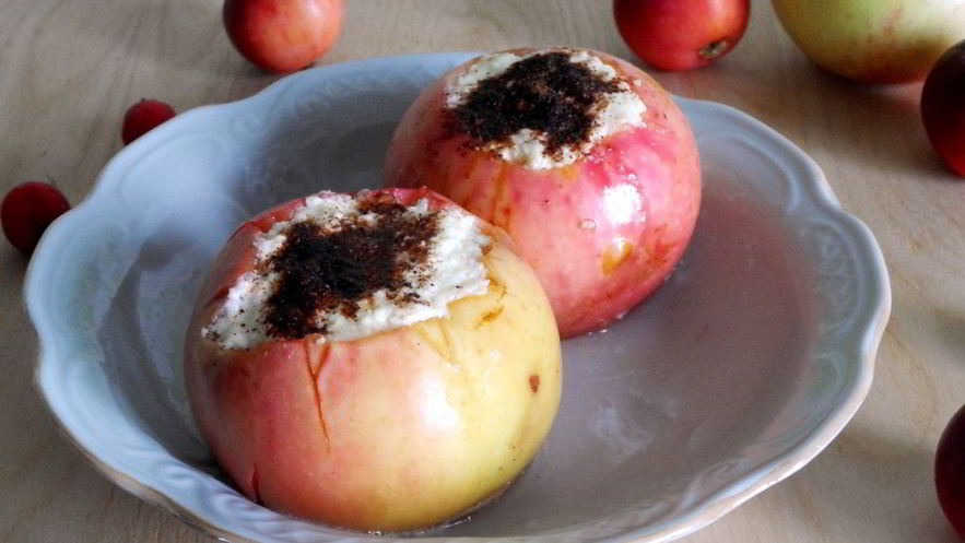 Рецепт запеченых яблок с творогом