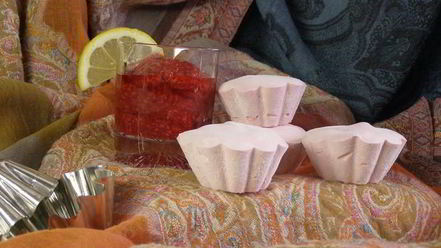 Рецепт брусничного зефира с малиновым соусом