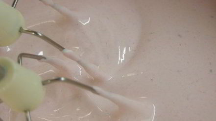 Рецепт брусничного зефира с малиновым соусом