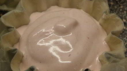 Рецепт брусничного зефира с малиновым соусом