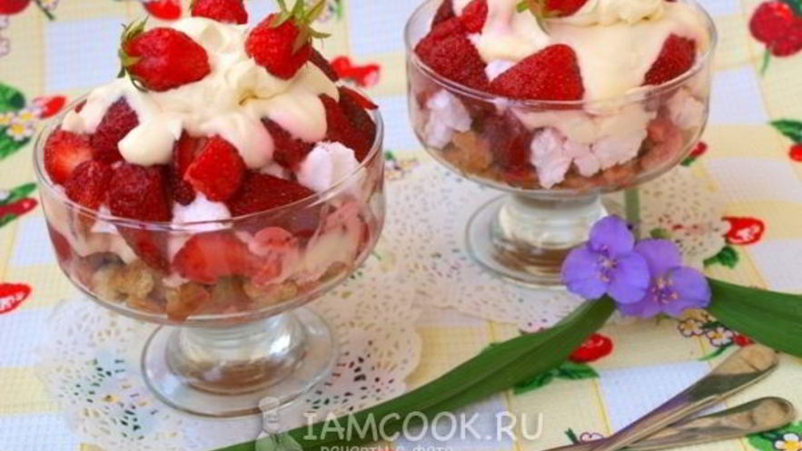 Рецепт клубничного десерта с зефиром