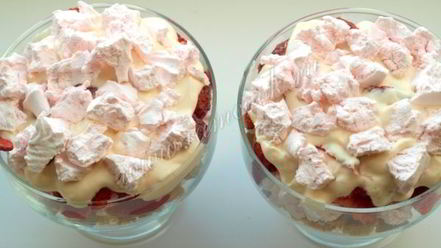 Рецепт клубничного десерта с зефиром