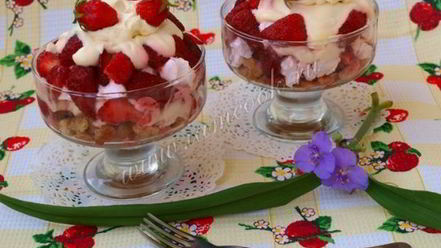 Рецепт клубничного десерта с зефиром