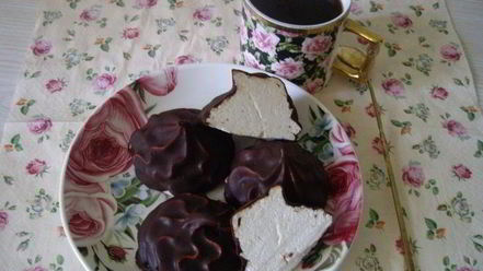 Рецепт зефира малинового в шоколаде