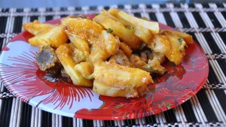 Рецепт азу из говядины с картошкой и солеными огурцами