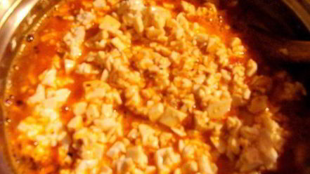 Рецепт азу из креветок с тофу и пикантным гарниром