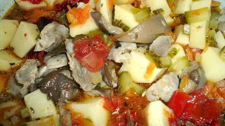 Рецепт азу из куриных желудков и вешенок