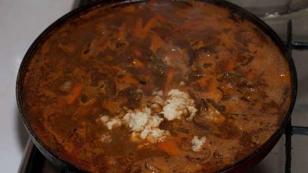 Рецепт азу с солеными огурцами и с картошкой