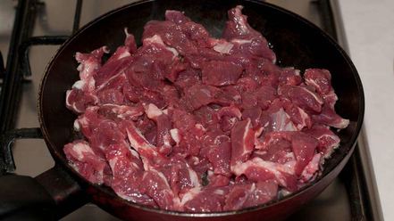 Рецепт азу с солеными огурцами и с картошкой