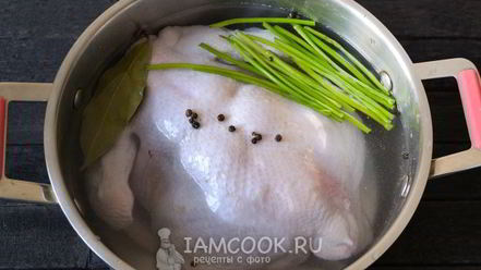 Рецепт бешбармака из целой курицы с маринованным луком