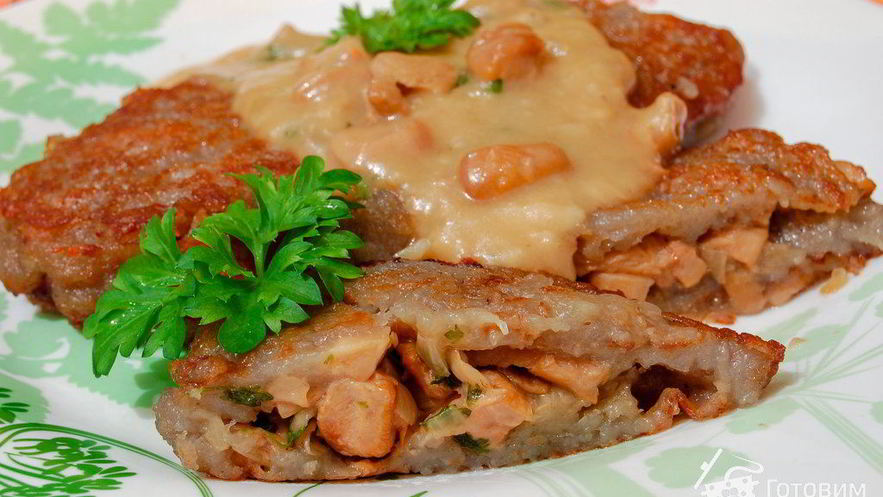 Рецепт драников с грибами и грибным соусом
