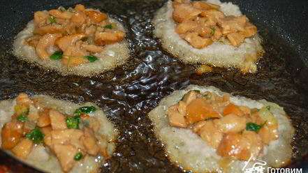 Рецепт драников с грибами и грибным соусом