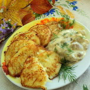 Рецепт Драников с грибным соусом