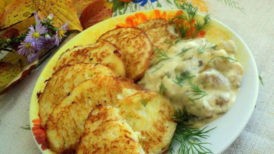 Рецепт драников с грибным соусом