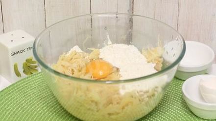 Рецепт драников с колбаской и зеленью