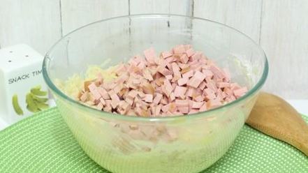 Рецепт драников с колбаской и зеленью