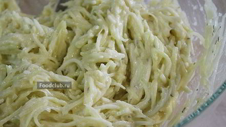 Рецепт драников со сметано-грибным соусом