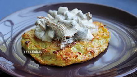 Рецепт драников со сметано-грибным соусом