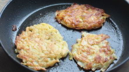 Рецепт картофельных драников с кремом из лосося