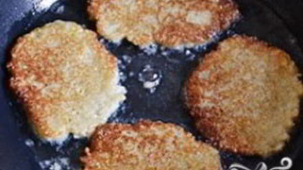 Рецепт картофельных драников с манкой