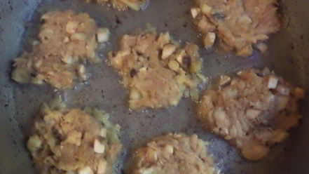 Рецепт картофельных драников с шампиньонами и кабачком