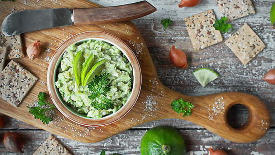 Рецепт форшмака с зеленым яблоком, протертым через чеснок