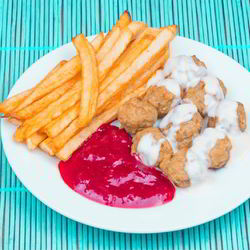 Рецепт Фрикаделек Икеа с брусничным соусом