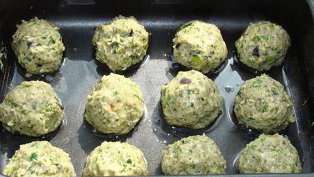 Рецепт фрикаделек из баклажана и белой фасоли