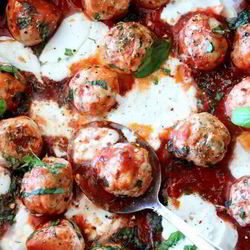 Рецепт Фрикаделек из индейки в остром томатном соусе