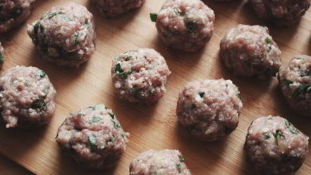 Рецепт фрикаделек на шпажке с томатным соусом