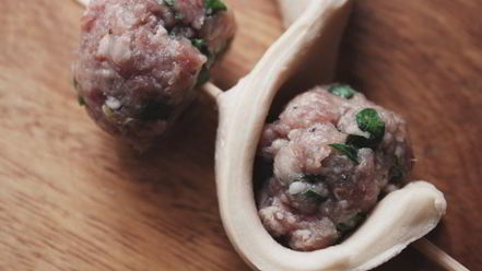 Рецепт фрикаделек на шпажке с томатным соусом