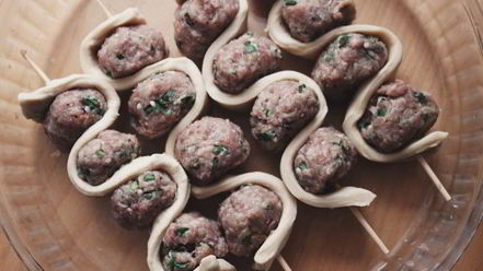 Рецепт фрикаделек на шпажке с томатным соусом