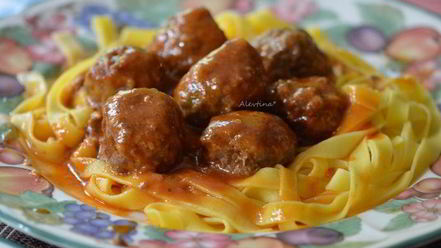 Рецепт фрикаделек с медовым-острым соусом