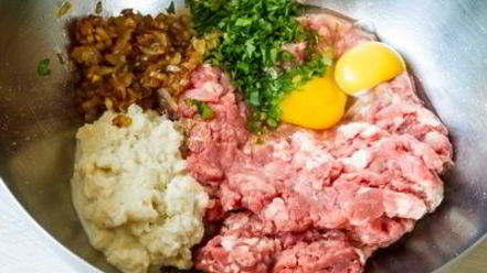 Рецепт фрикаделек с начинкой в средиземноморском стиле