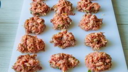 Рецепт фрикаделек с начинкой в средиземноморском стиле
