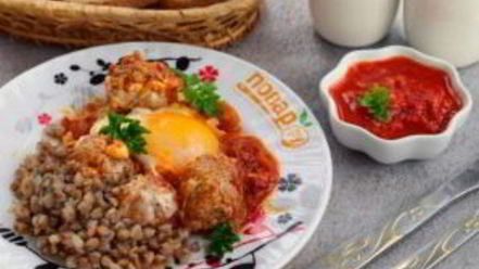 Рецепт фрикаделек с томатным соусом и яйцом