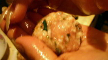 Рецепт фрикаделек с цедрой лимона и огуречным соусом