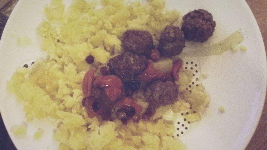 Рецепт фрикаделек в клюквенно-медовом соусе в духовке