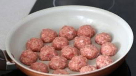 Рецепт фрикаделек в сметанном соусе