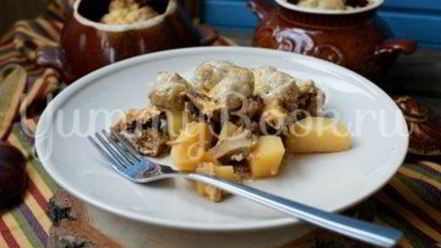 Рецепт картофеля с грибами и фрикадельками в горшочках