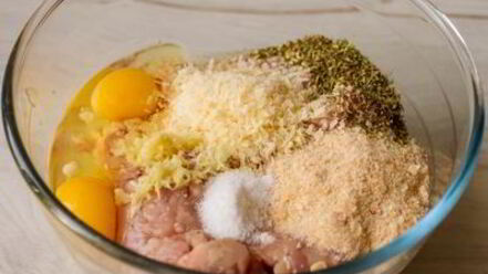 Рецепт куриных фрикаделек с моцареллой