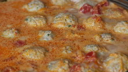 Рецепт куриных фрикаделек в томатном соусе