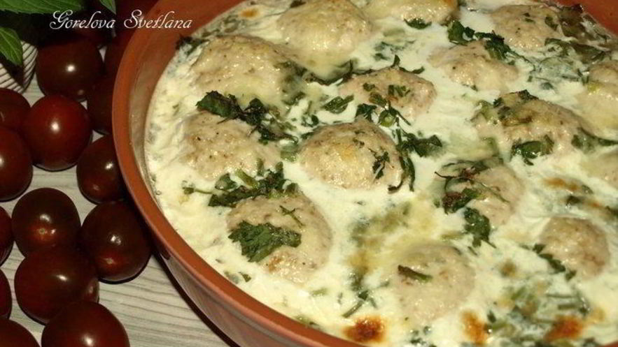 Рецепт куриных фрикаделек, запеченных в сливках